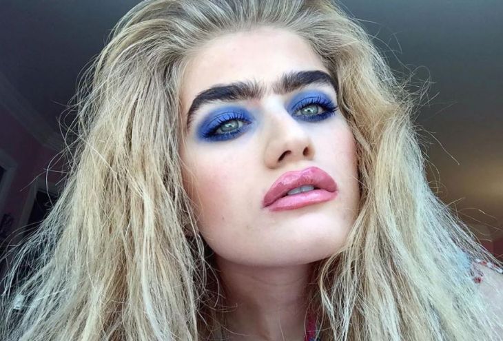 София Хаджипантели покоряет Instagram густыми бровями | Европа Кипр