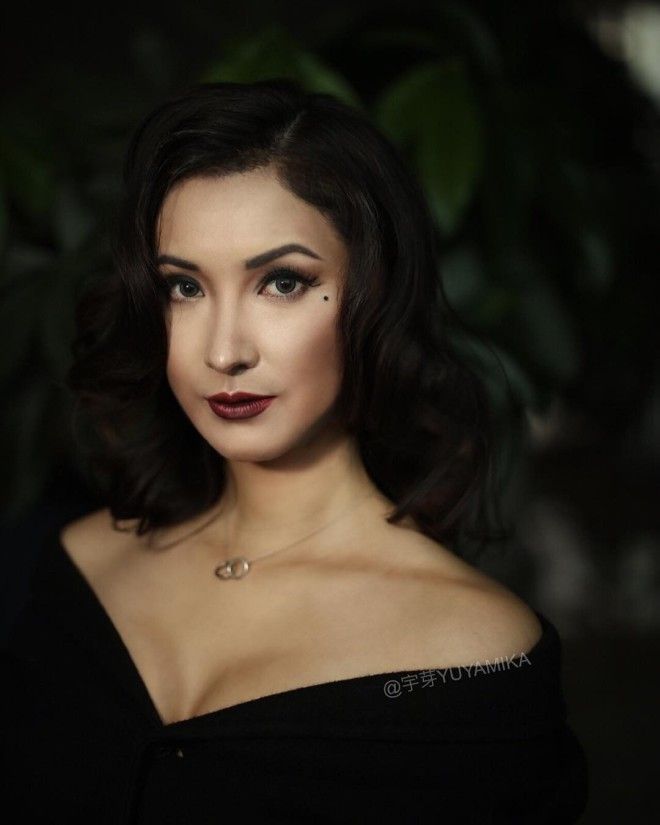 Как китаянка превратилась в Джонни Деппа за 10 шагов с помощью макияжа