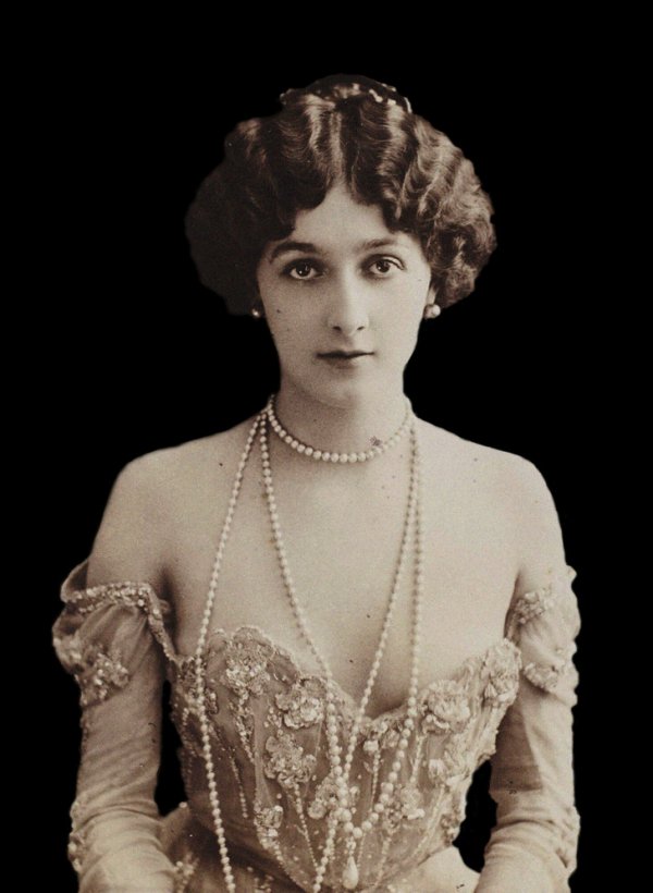 Лина Кавальери
