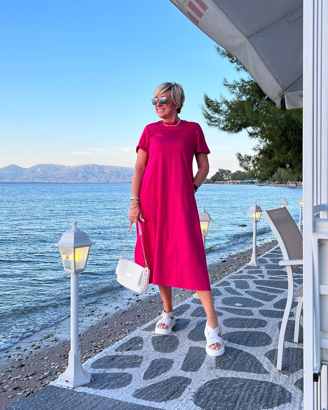 Что носить дамам 40 лет летом 2023: идеи, которые позволят выглядеть стильно и привлекательно