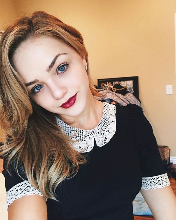 Красивые и милые девушки с естественной красотой