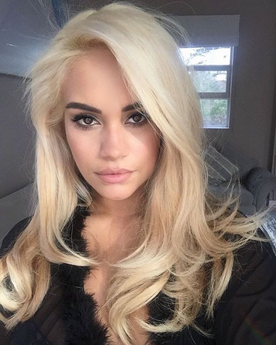 Красивые и милые девушки с естественной красотой