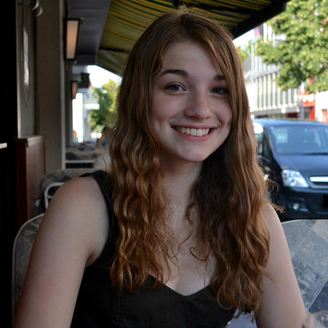 Симпатичные девушки с естественной красотой