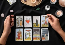 Гороскоп на 3 листопада 2025 року за картами Таро для всіх знаків Зодіаку