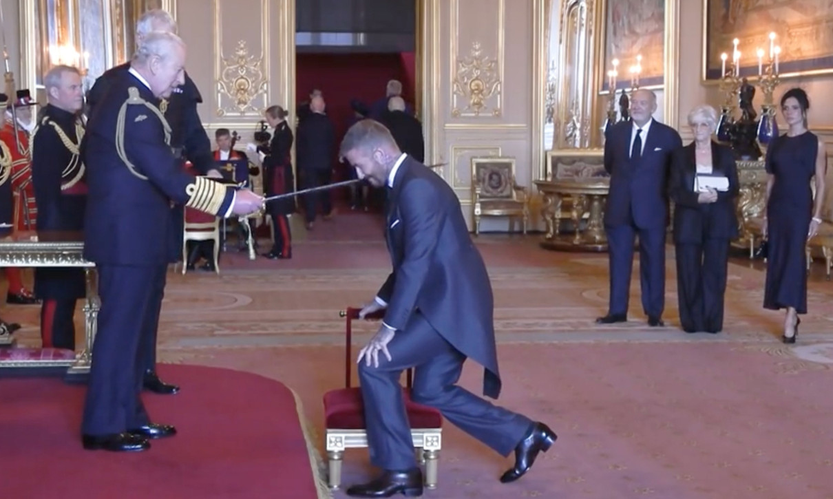 Девід Бекхем отримав лицарське звання після посвяти короля