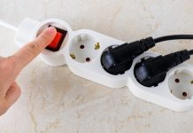 Електроприлади, які категорично не можна включати в подовжувач